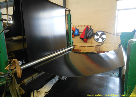 4 - 16Mpa Construction Industrial NBR Rubber Sheeting Roll , Black Rubber Sheet