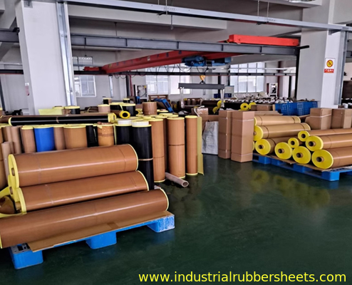 200%-320% Elongation At Break PTFE Coated Fiberglass Fabric For Extreme Temperatures