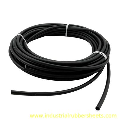 Customizable FKM Fluorubber Cord with 230°C Postcure 9Mpa Tensile Strength and 70 Shore A Hardness for Industrial Seals
